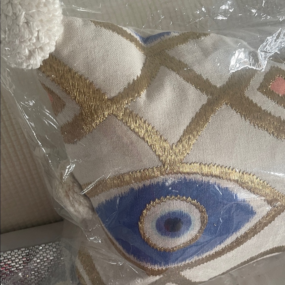 🧿Decorative Pillow with Eye Pattern🪬 - Picture 6 of 6